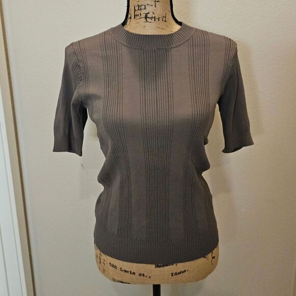 23区 Vingt-Trois Arrondissements Short Sleeve Knit Top Size 40 - Picture 1 of 4